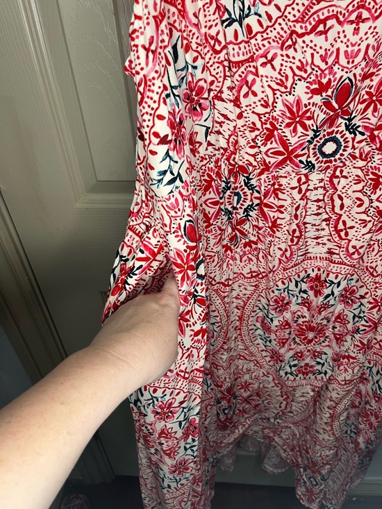 Torrid 3 Red and Cream Floral Print Maxi Dress with wrap front opening, flowy - Picture 4 of 7